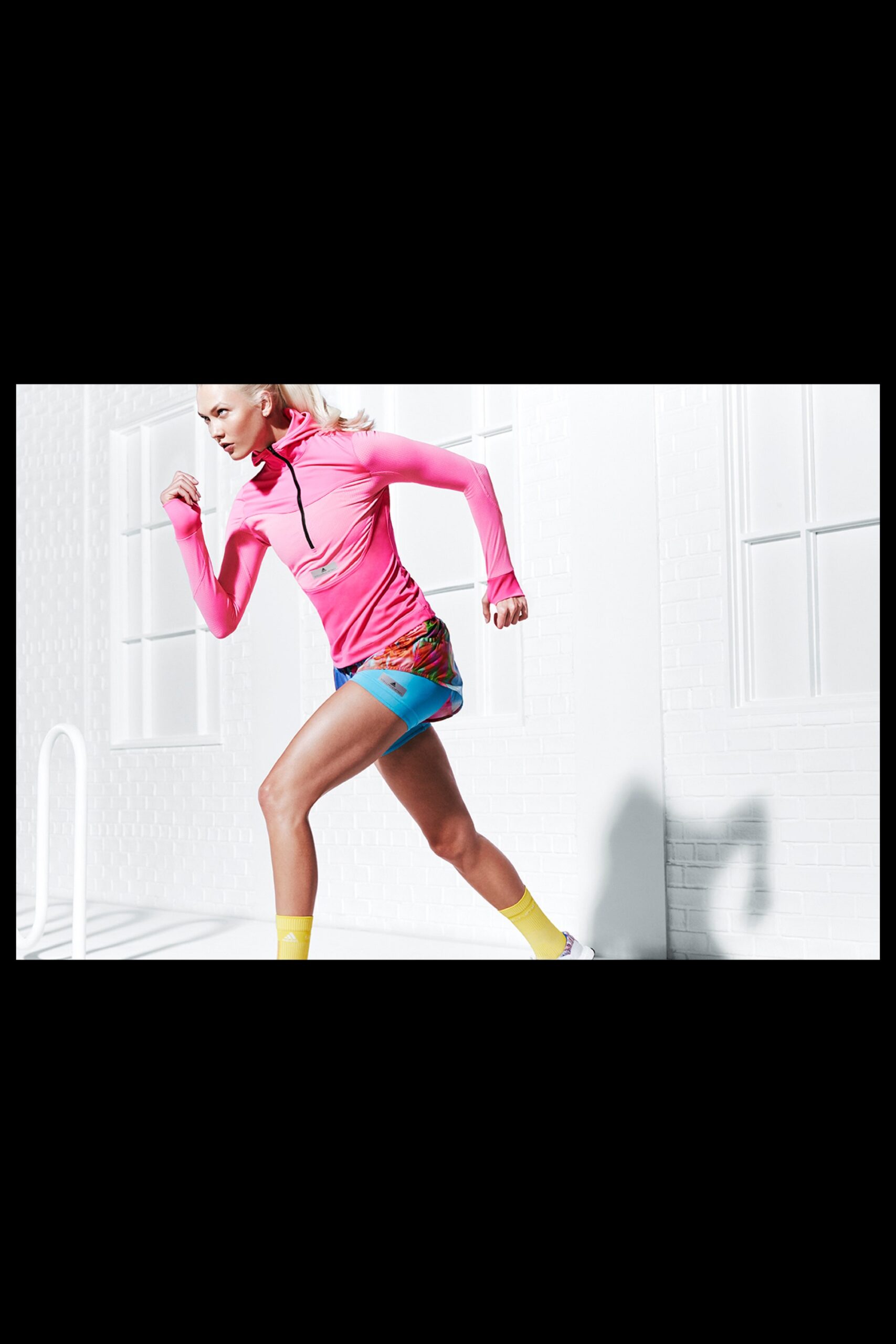 pink jersey long-sleeve fitted zippered top
