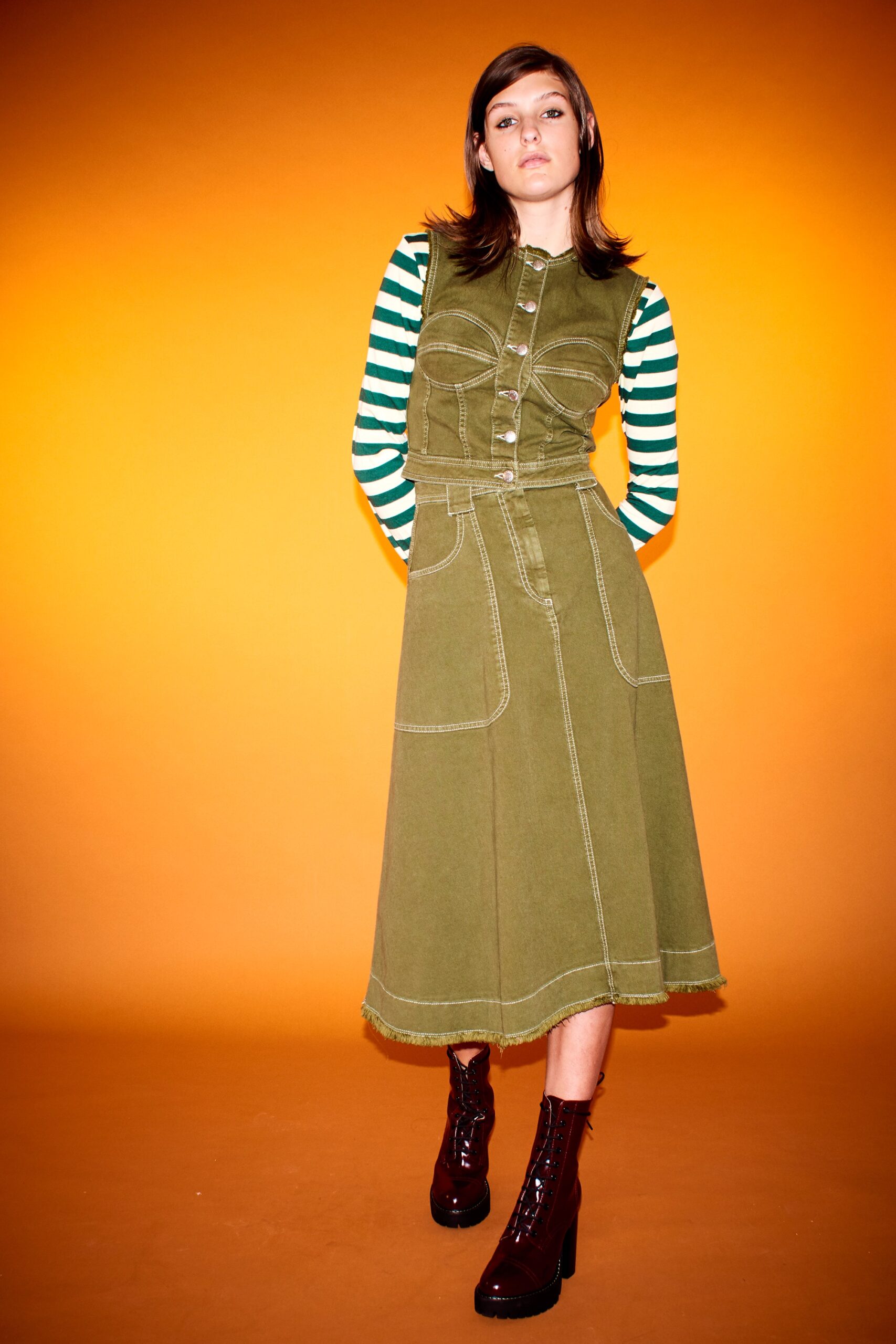 green denim sleeveless collared fitted buttoned a-line dress