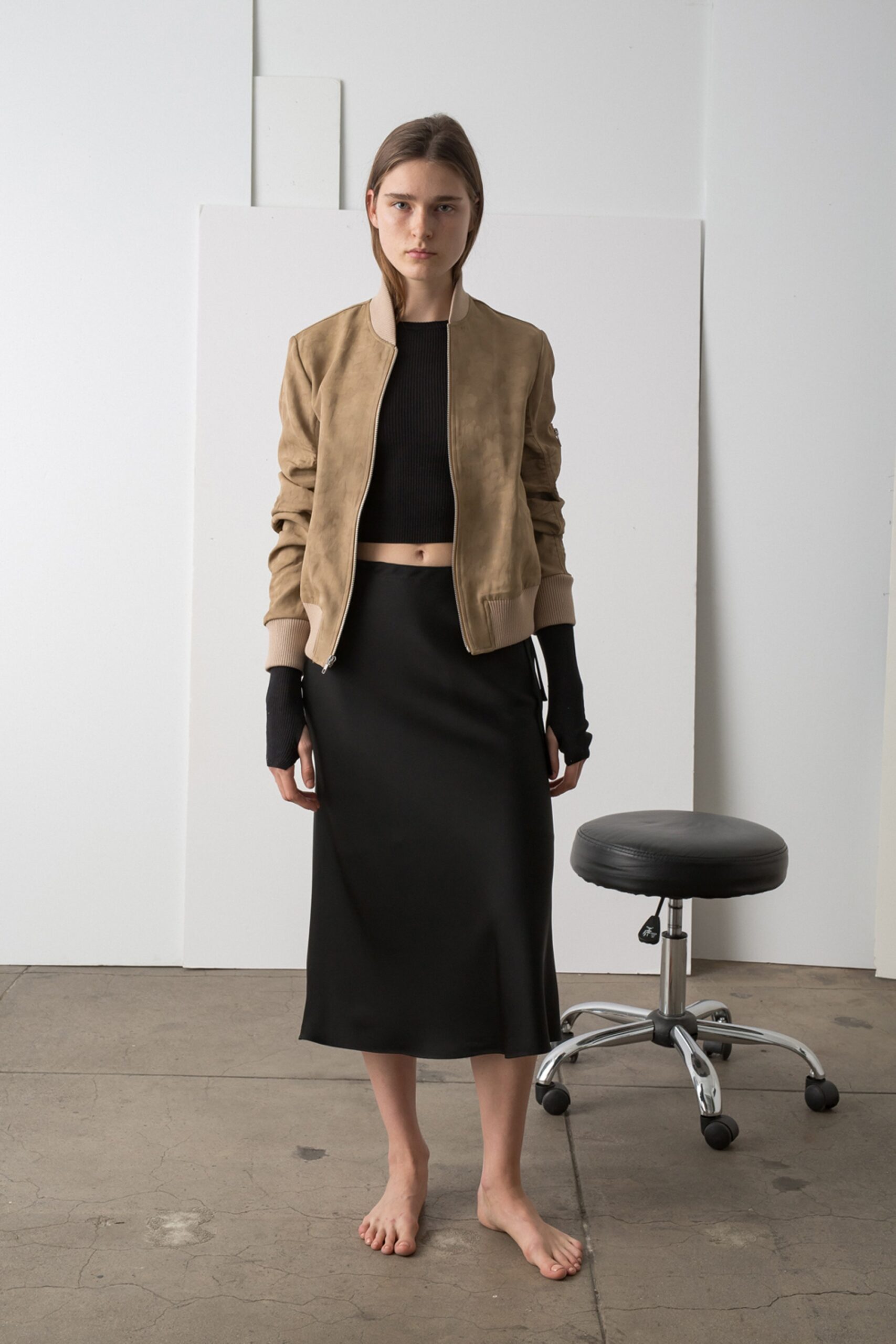 beige suede long-sleeve collared fitted zippered jacket