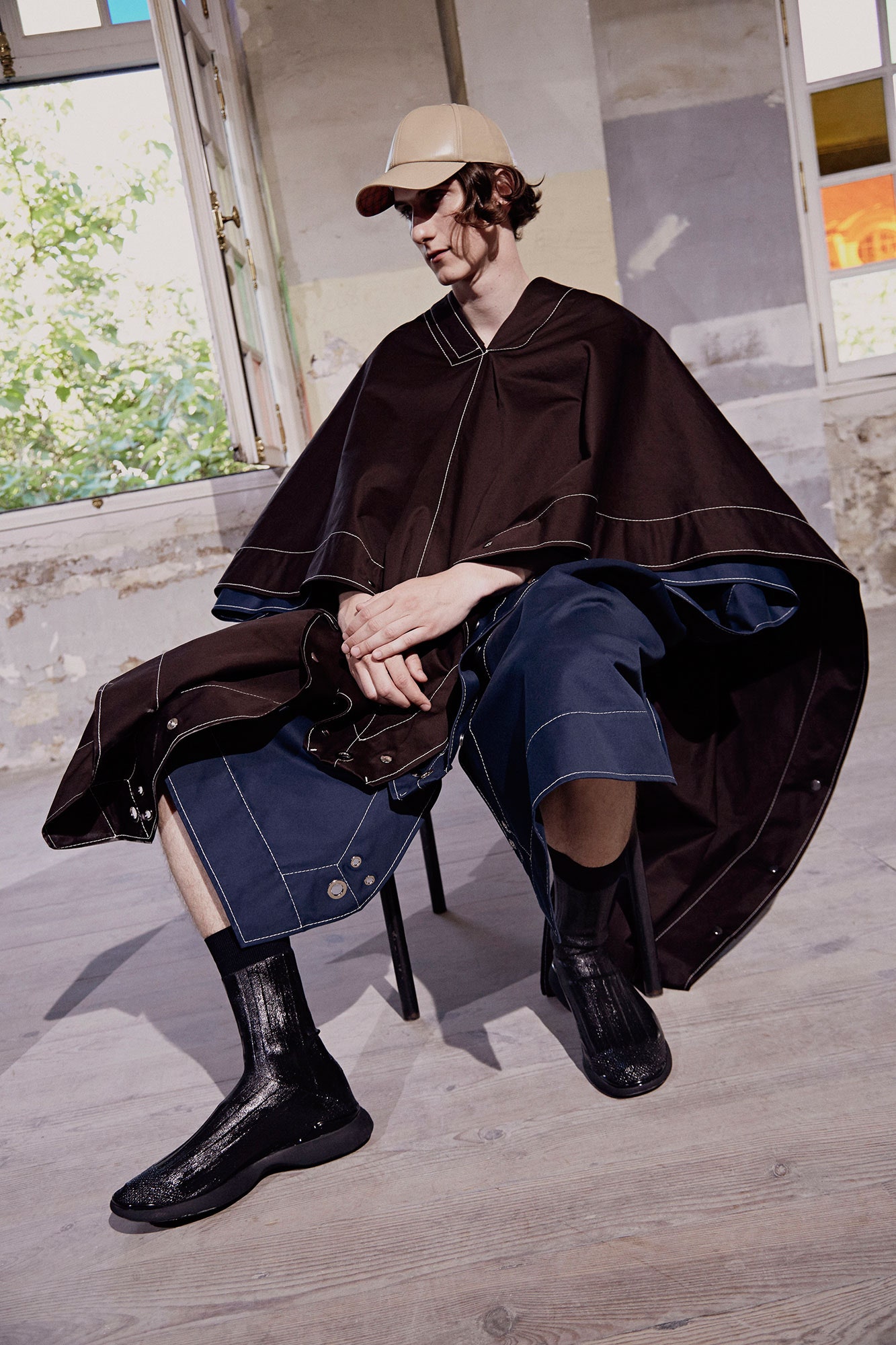 brown cotton sleeveless collared relaxed layered poncho