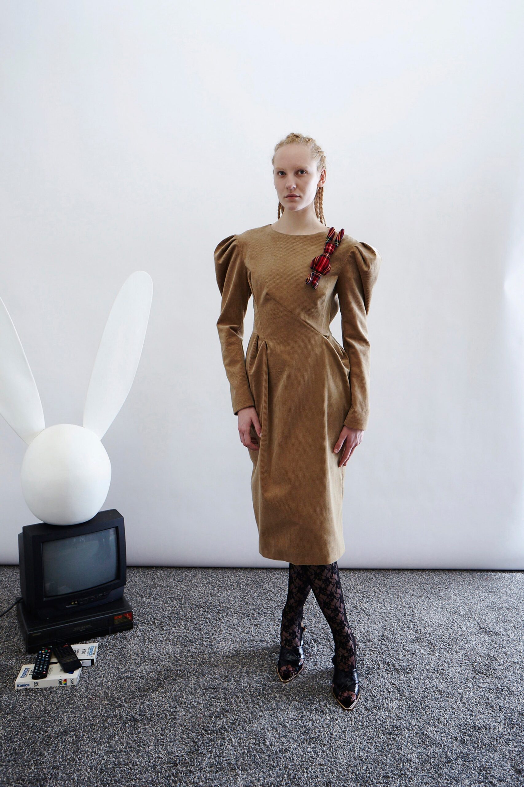 fitted brown cotton midi dress