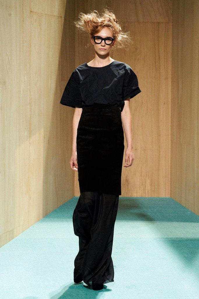 black cotton short-sleeve collared relaxed draped top