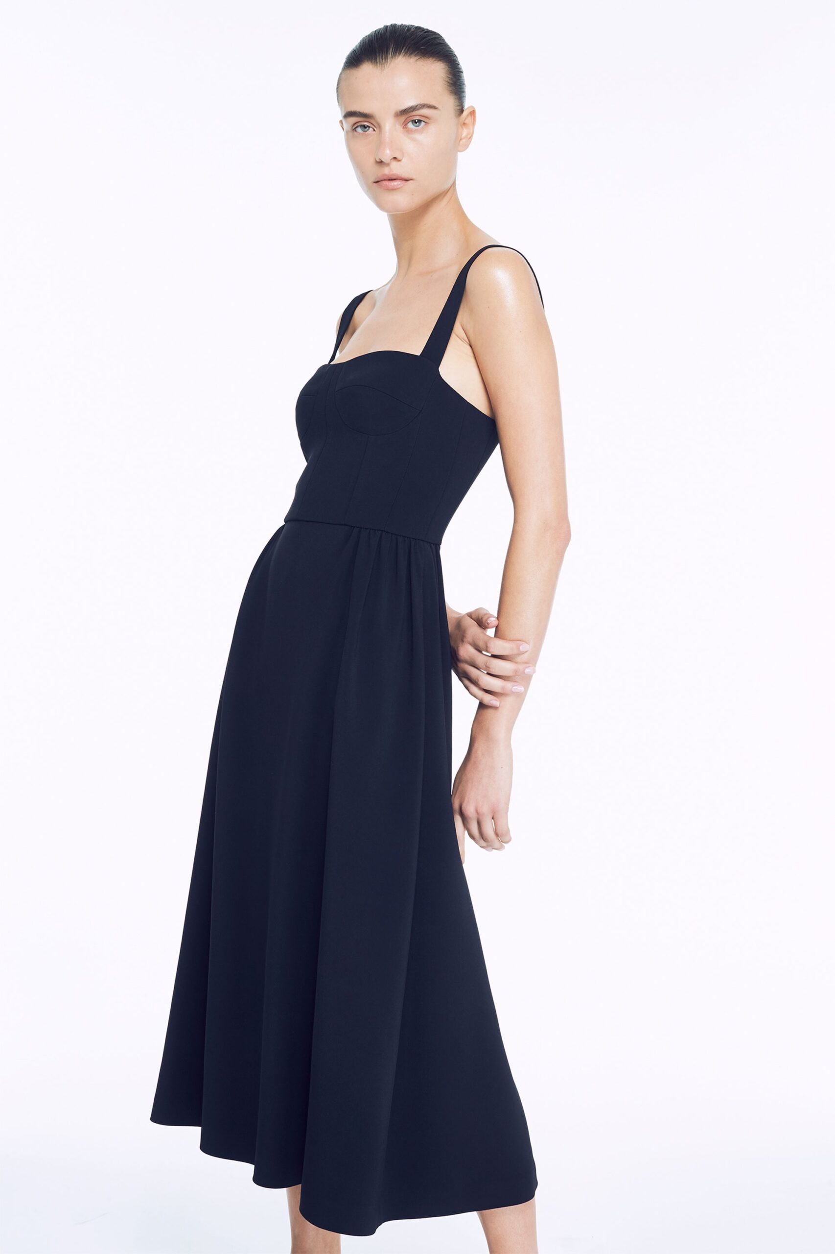 black fitted sleeveless dress