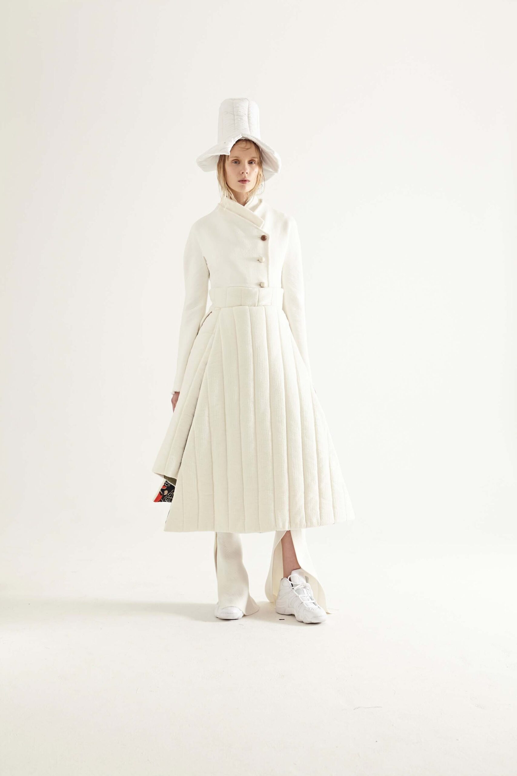 white pleated midi dress with hat