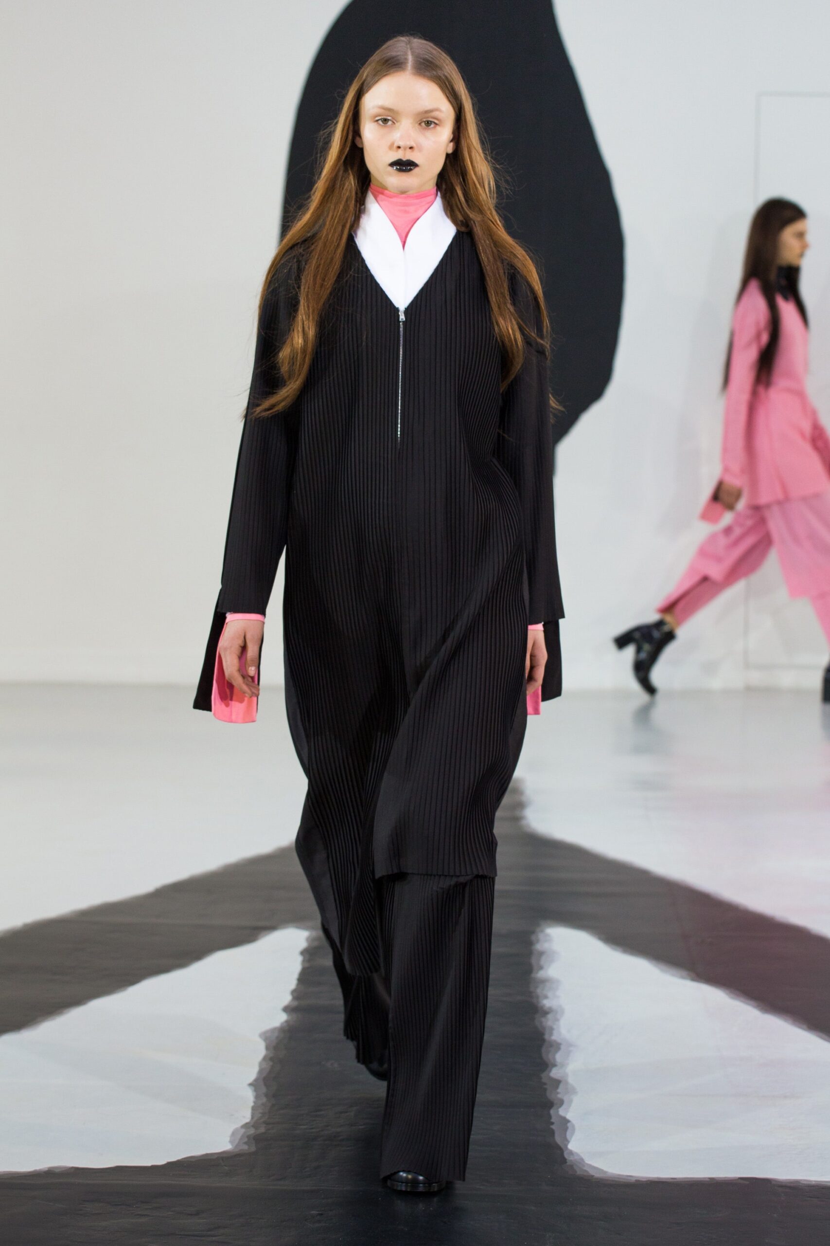 black cotton long-sleeve relaxed zippered pleated jumpsuit