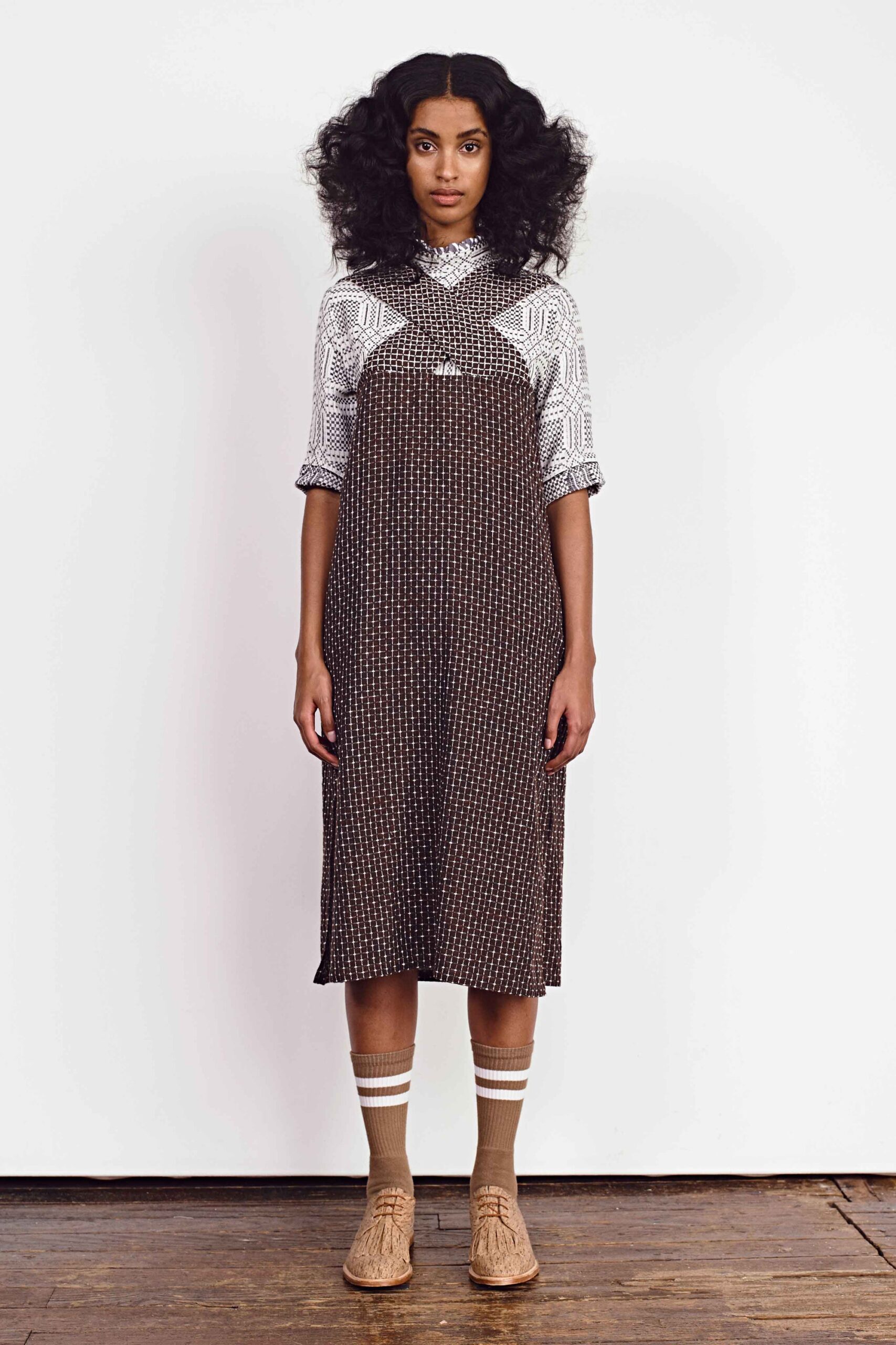 brown cotton sleeveless collared relaxed printed midi dress