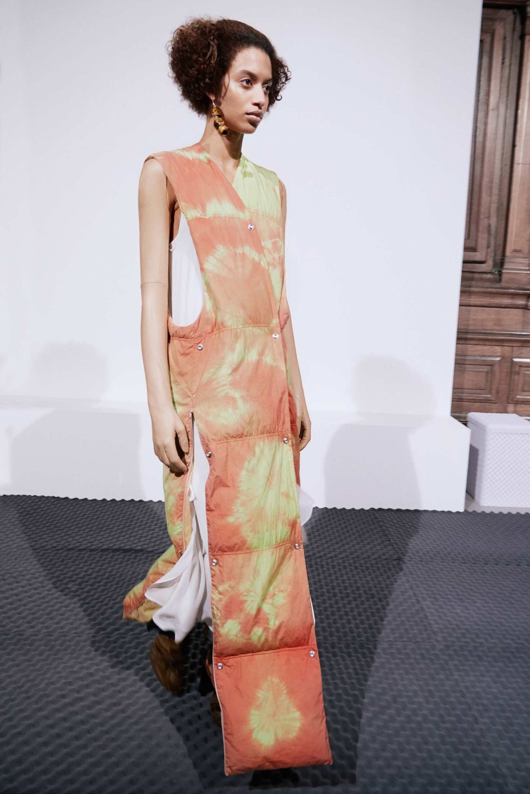 orange green tiered sleeveless dress