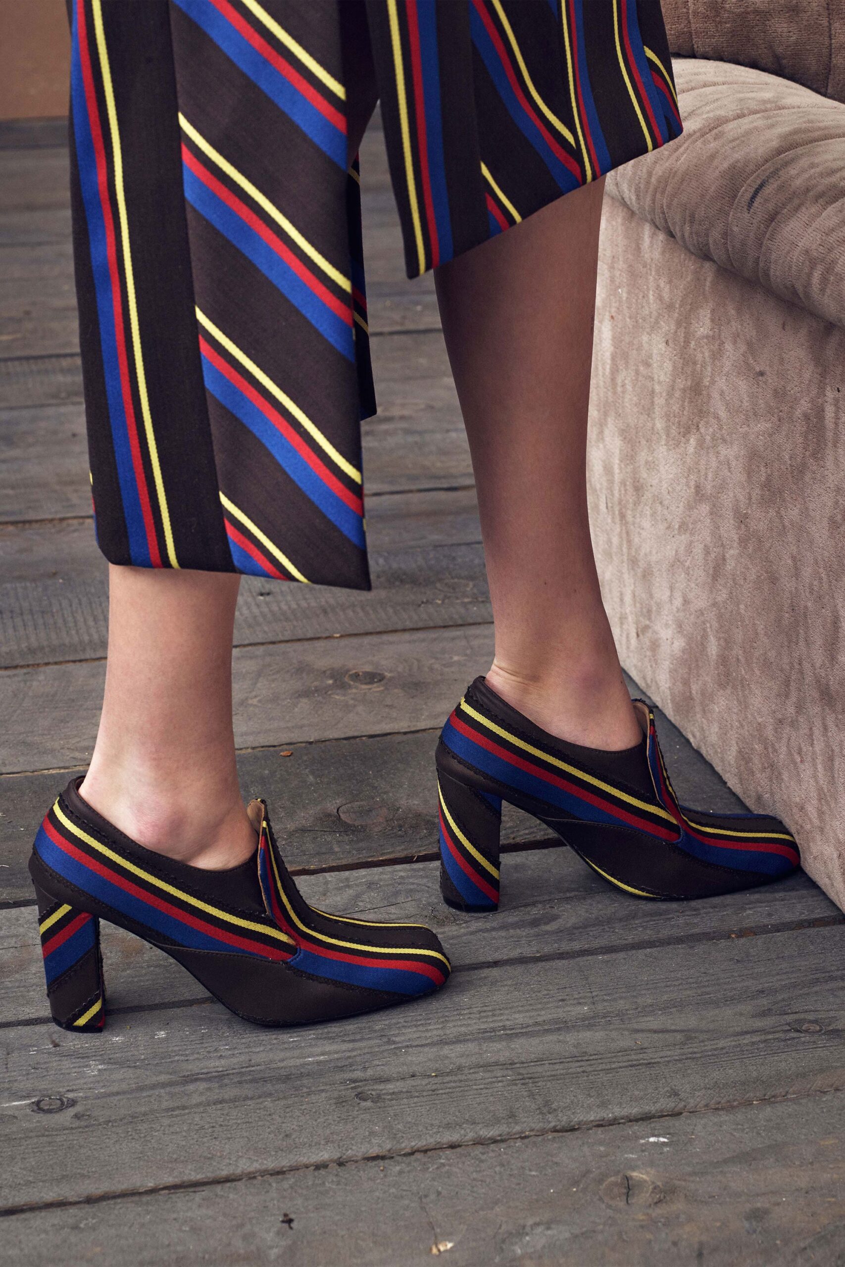striped black midi skirt and shoes