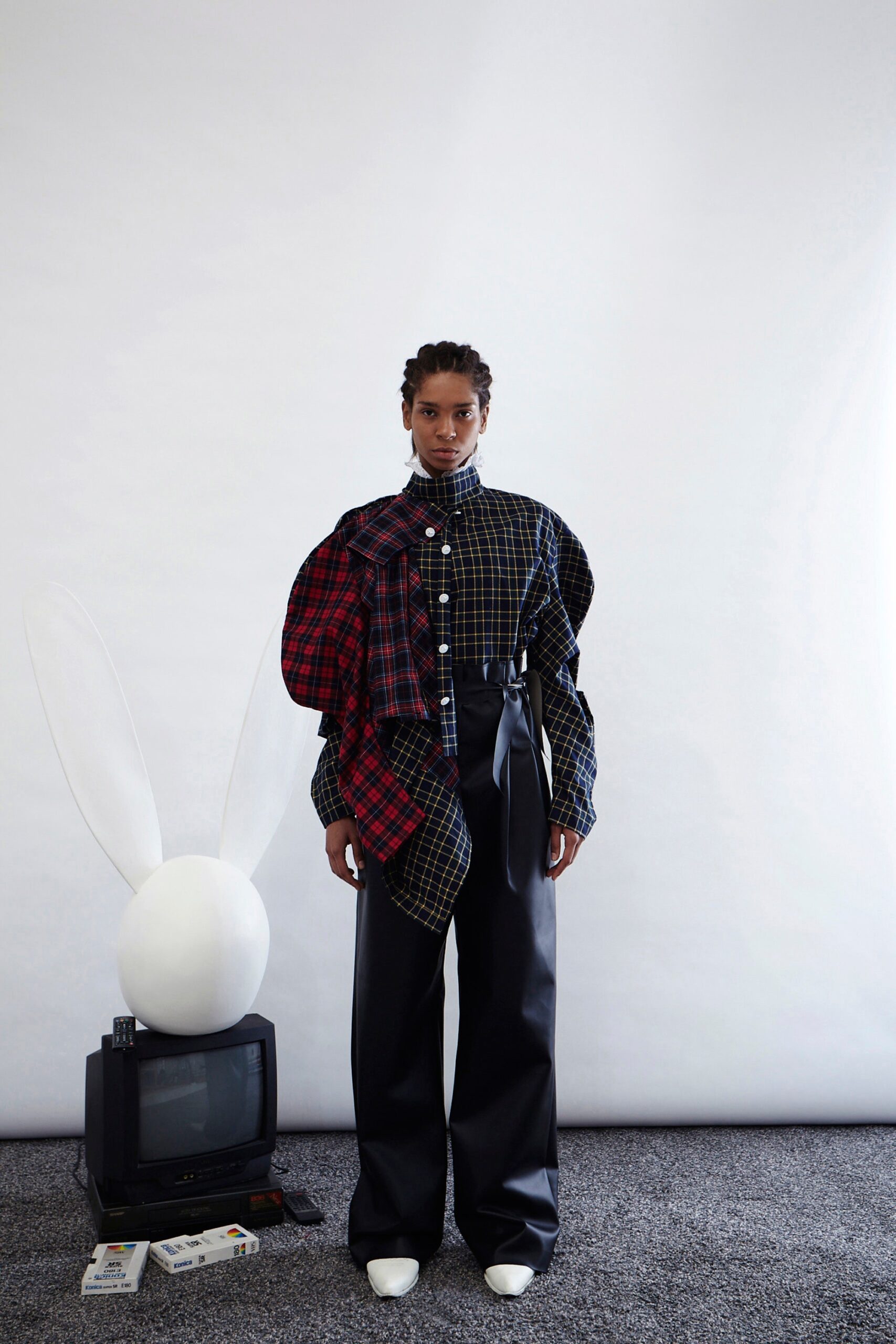 blue cotton long-sleeve collared relaxed buttoned layered shirt