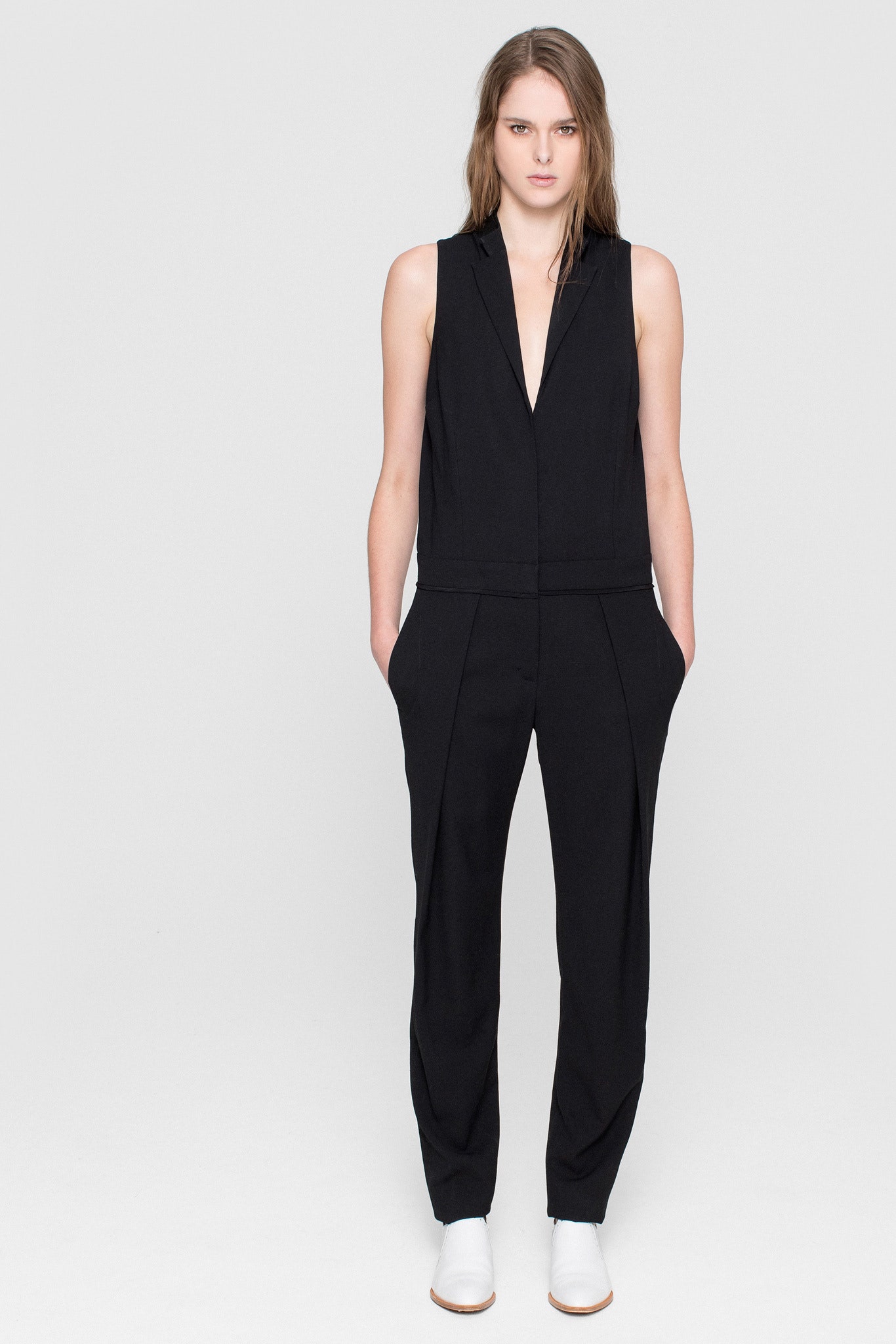 black fitted sleeveless jumpsuit