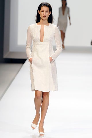 white fitted long-sleeve dress