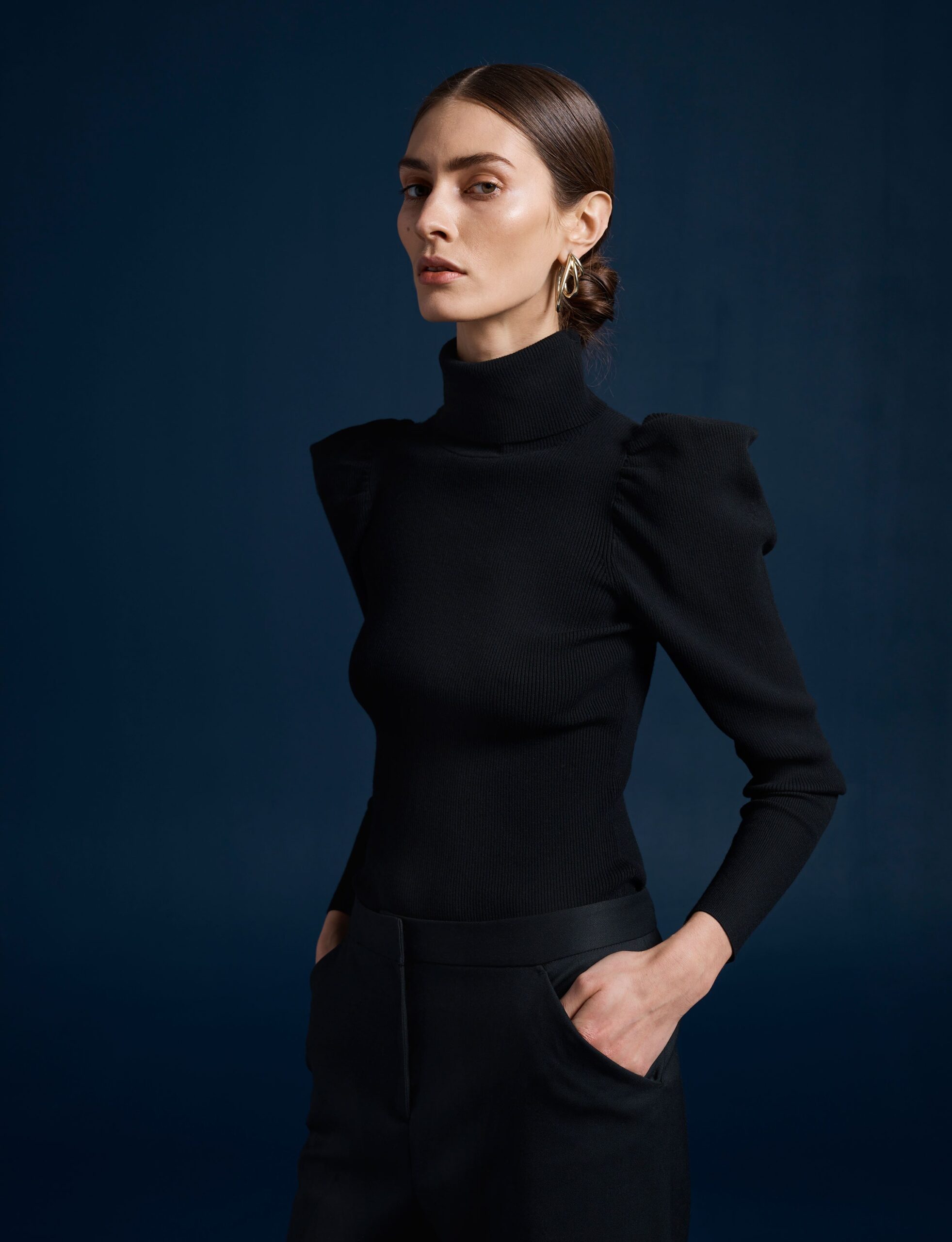 black knit long-sleeve high-neck fitted padded top