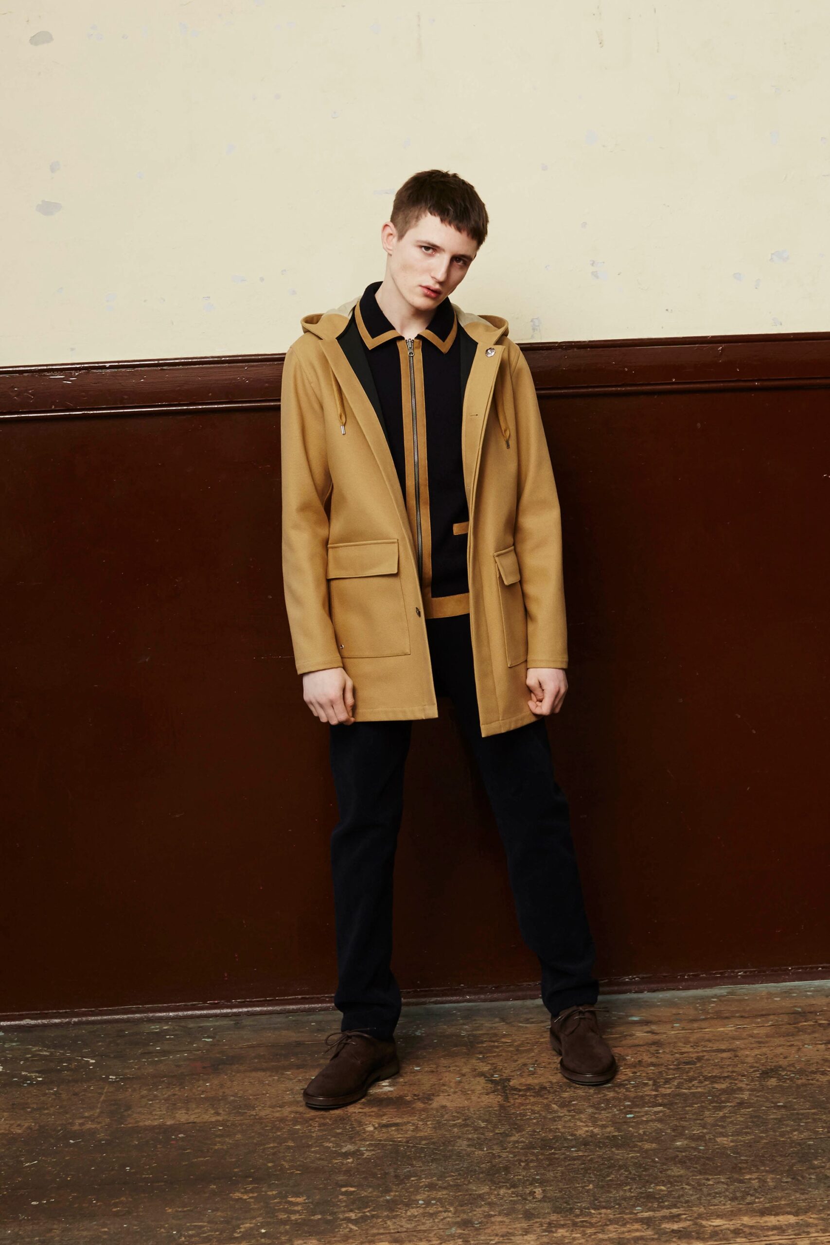 brown wool coat with black shirt