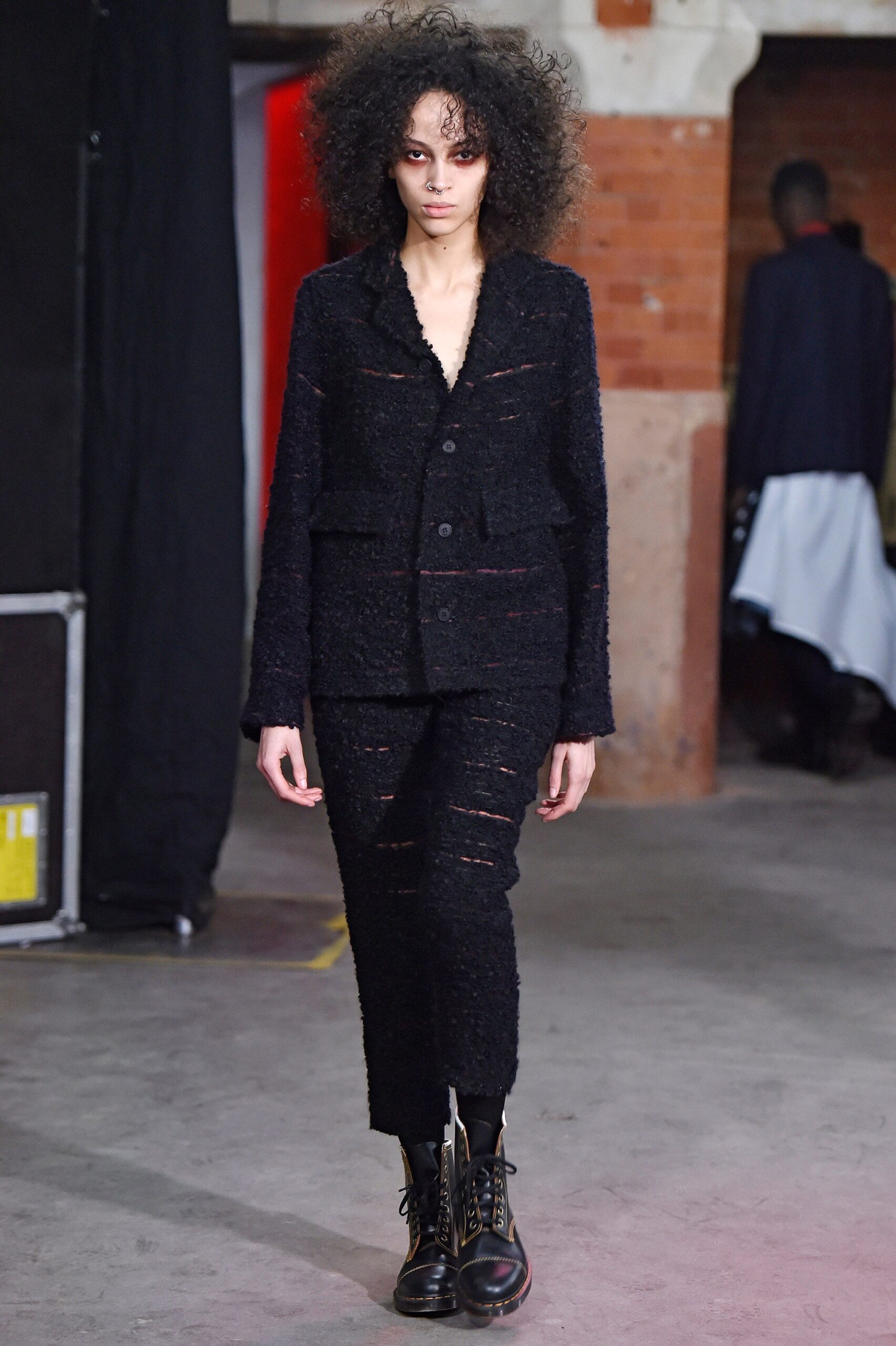 black tweed long-sleeve collared fitted structured buttoned suit