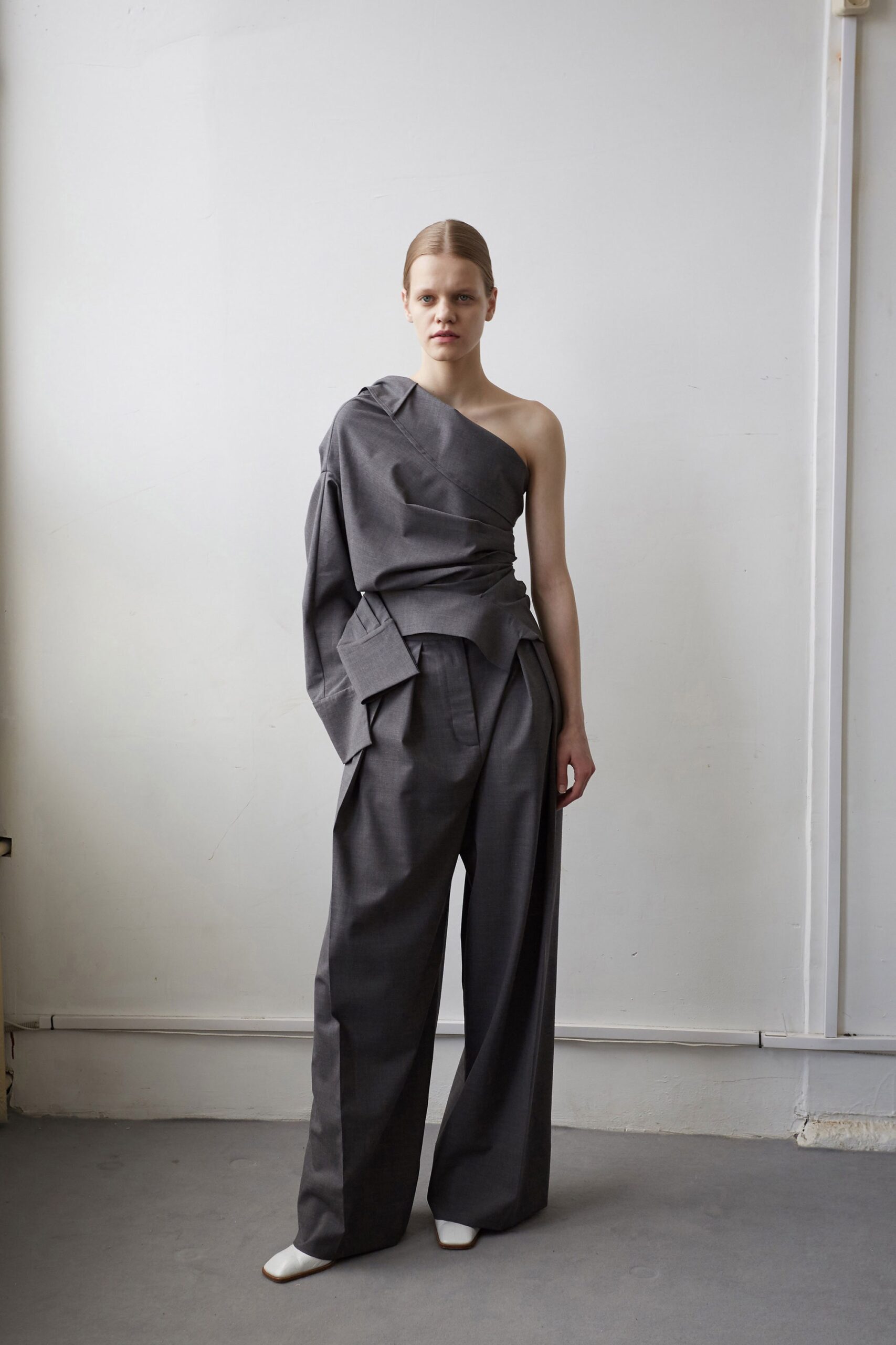 gray cotton sleeveless asymmetric relaxed draped top