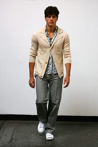beige cotton long-sleeve collared relaxed buttoned pockets cardigan