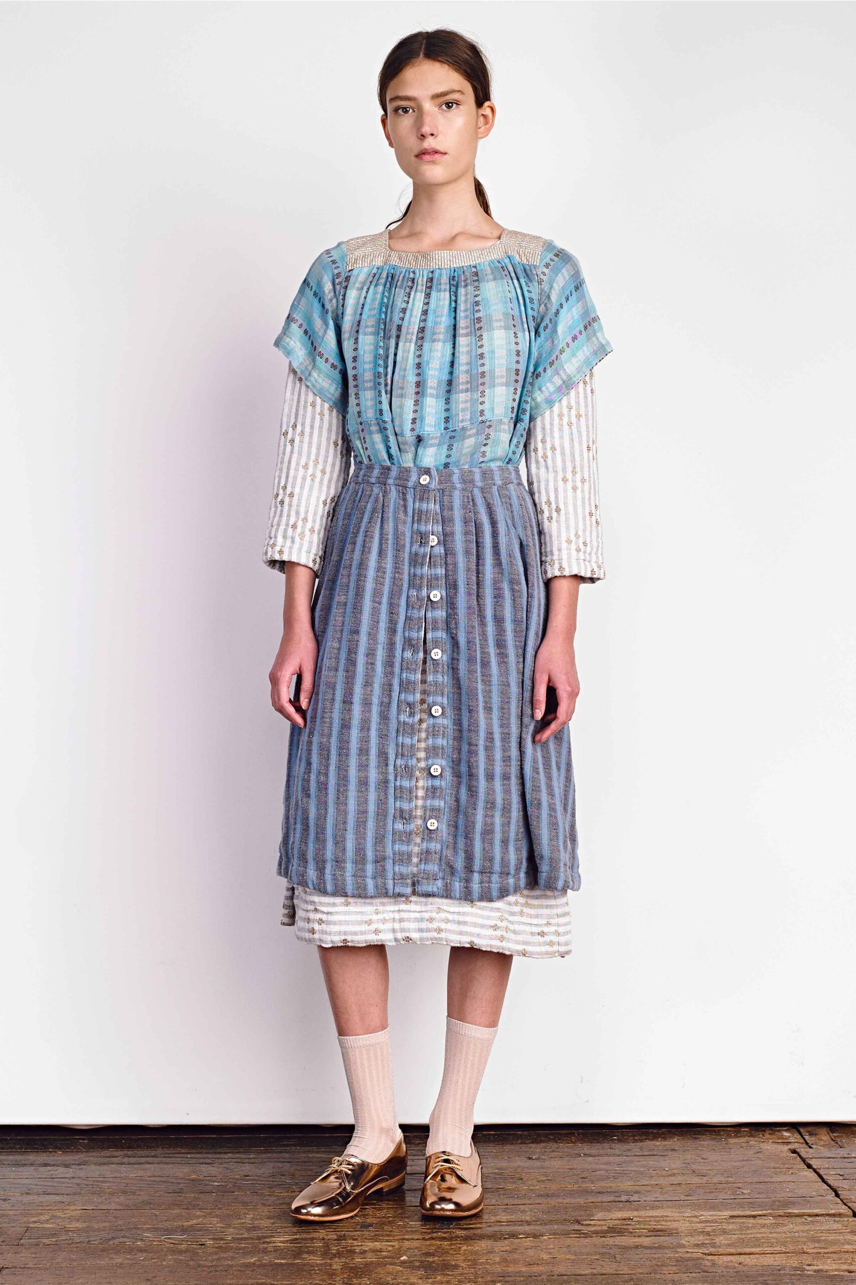 gray cotton fitted high-waisted buttoned a-line skirt