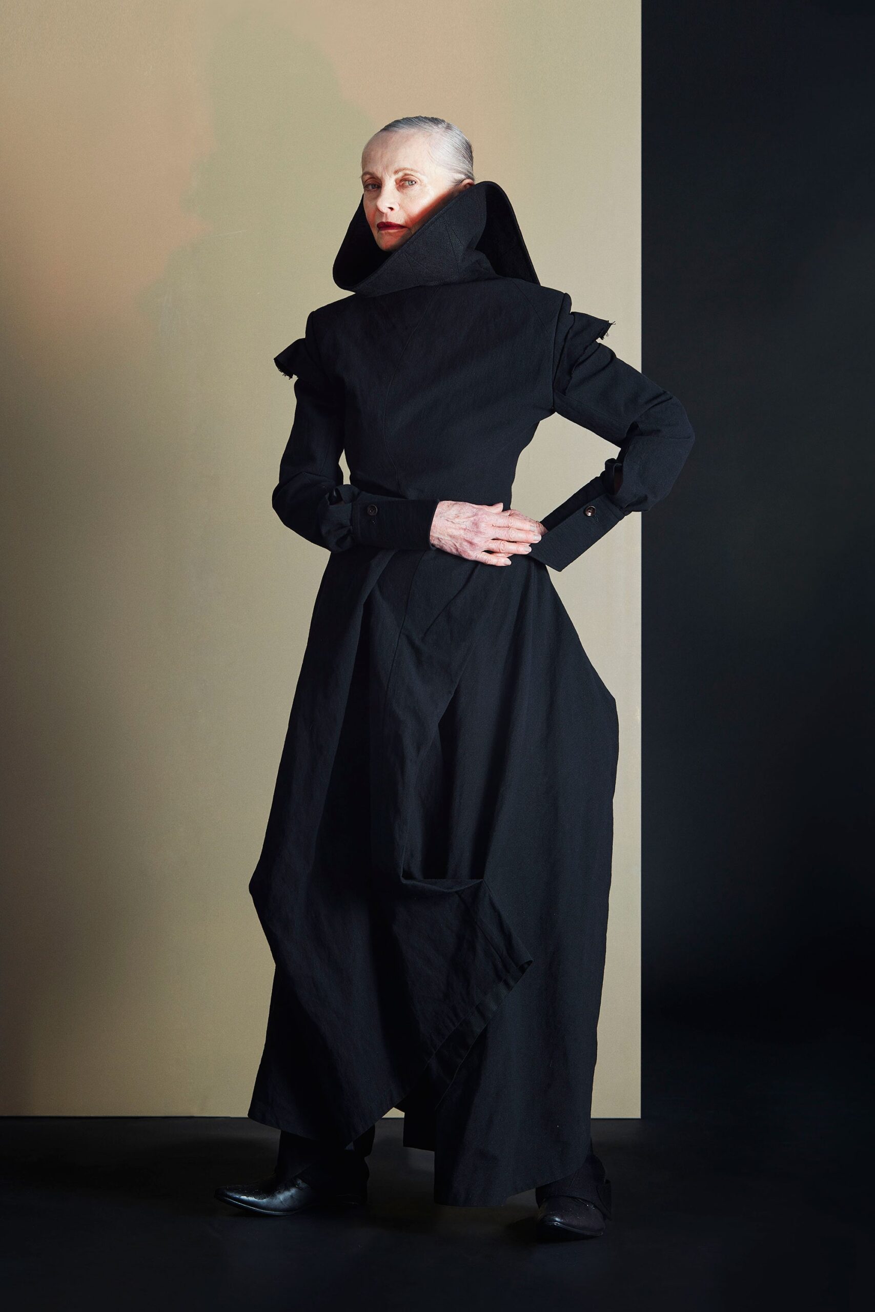 black fitted long-sleeve dress