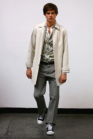 green cotton long-sleeve collared fitted floral shirt