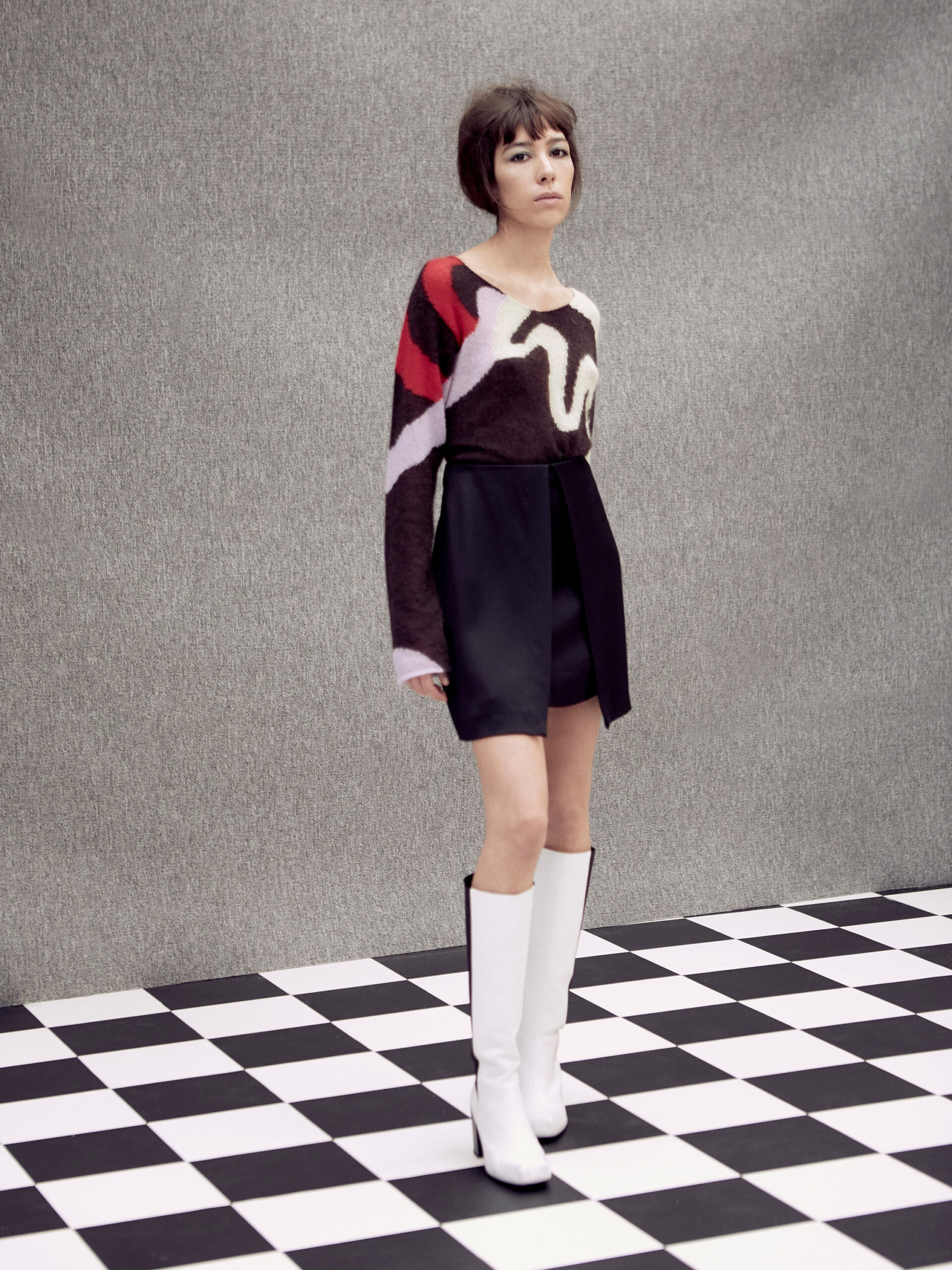 brown wool long-sleeve scoop-neck fitted printed top