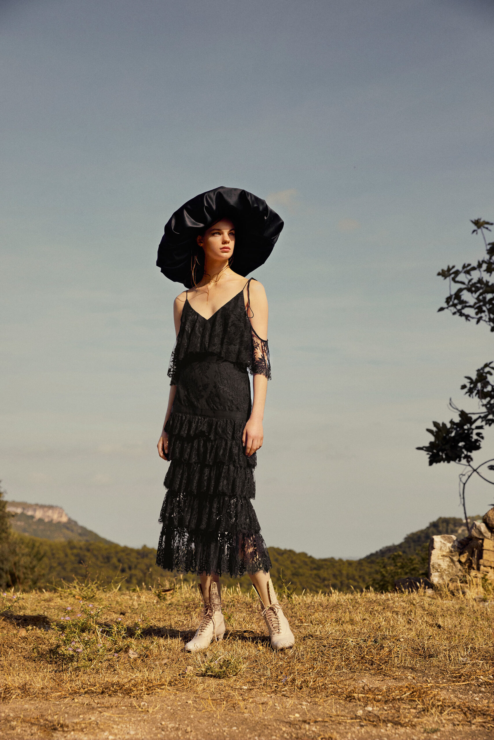 black oversized hat