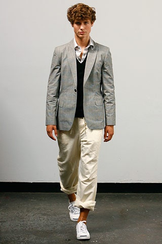 beige cotton relaxed pleated pants