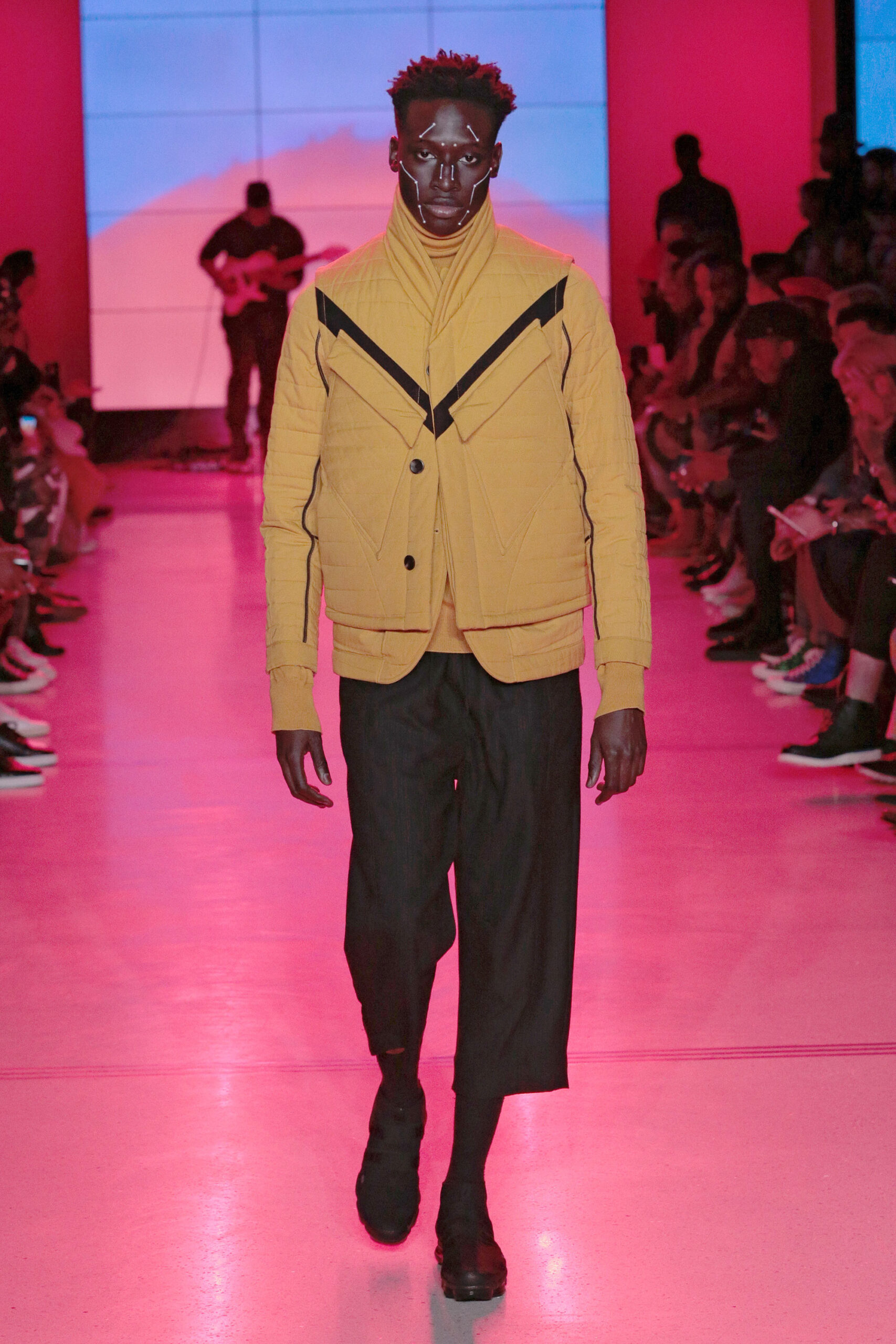 yellow cotton long-sleeve collared fitted zippered buttoned jacket