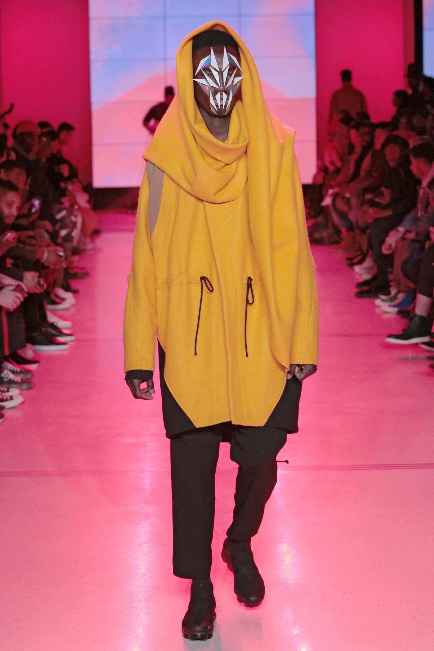 yellow wool long-sleeve hooded relaxed draped coat