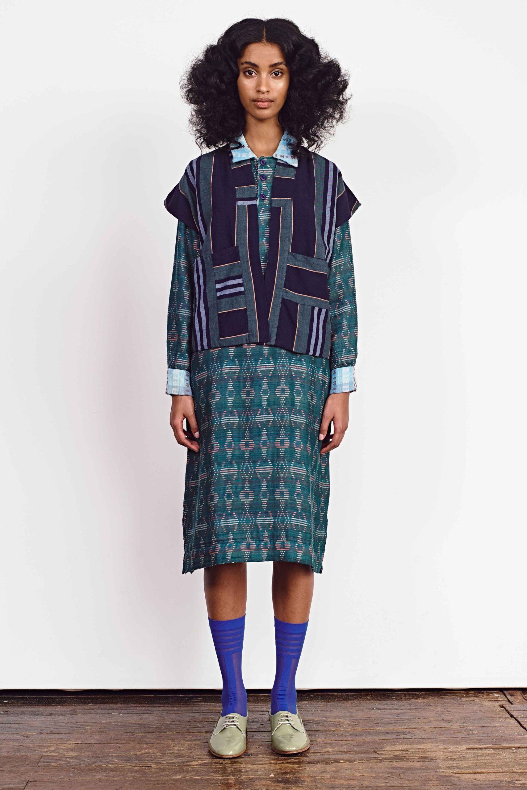 black cotton short-sleeve collared relaxed layered jacket