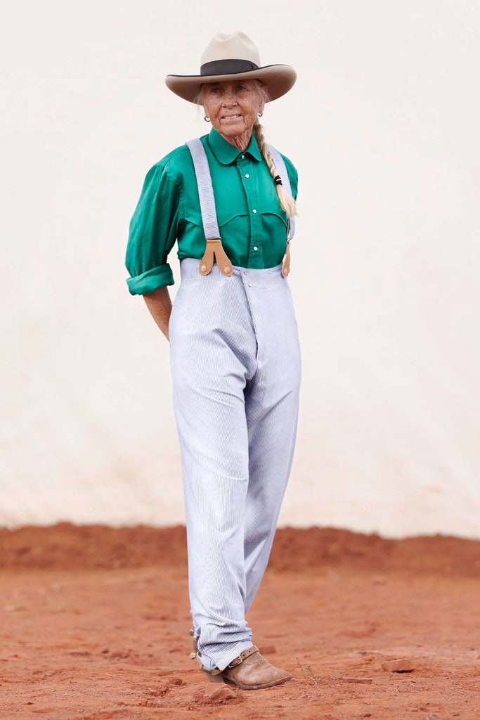 green shirt blue pants outfit