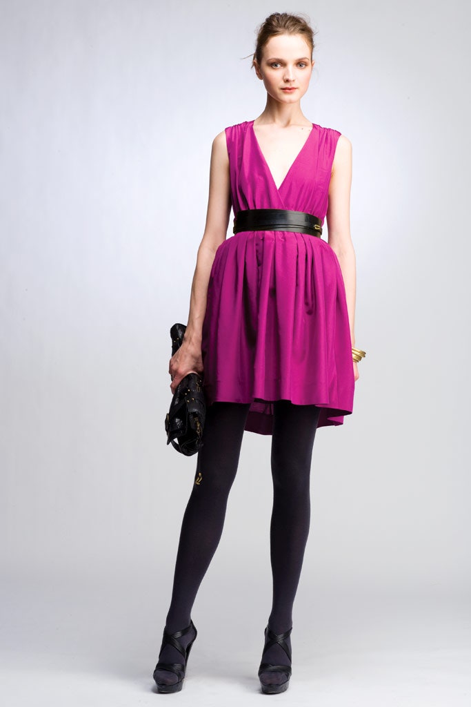 black leather fitted shoes