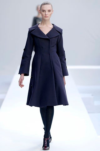 black wool fitted coat