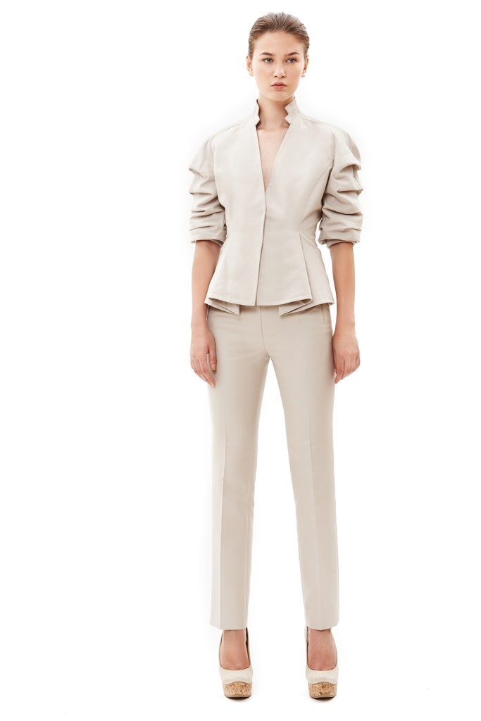 beige cotton long-sleeve collared structured pleated blazer
