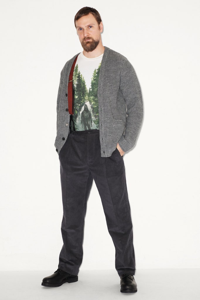 gray cardigan white t-shirt black pants