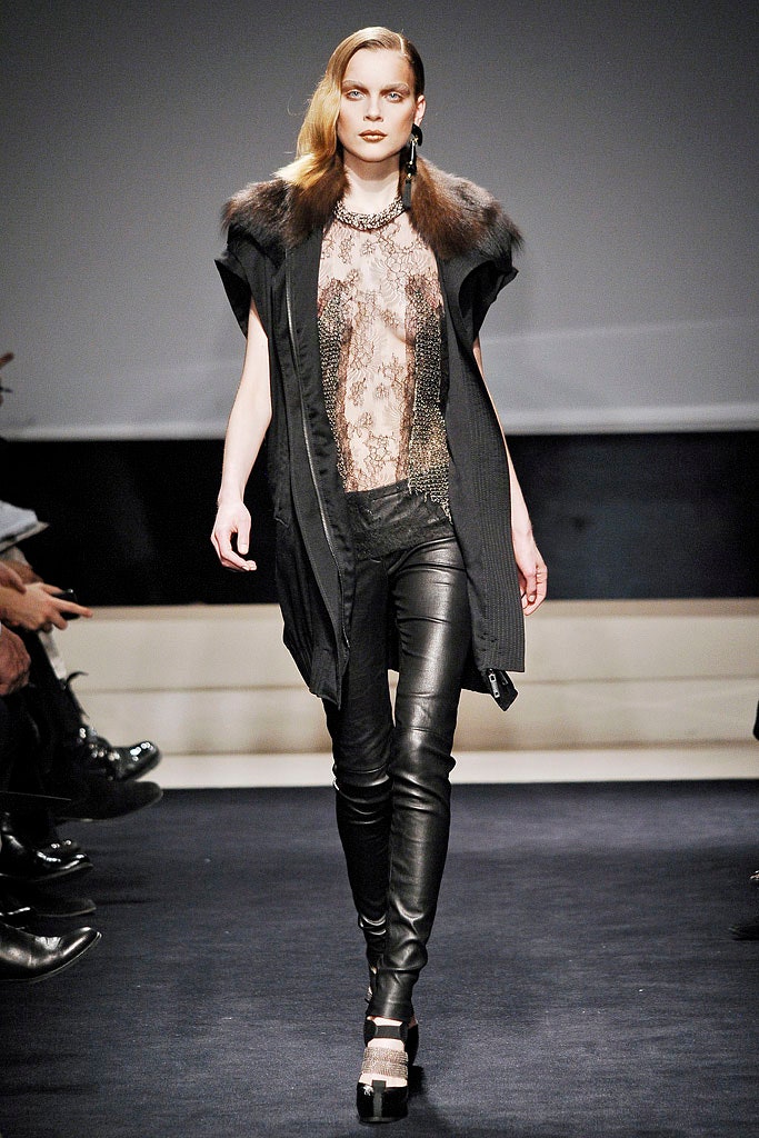 black lace sleeveless v-neck fitted sheer flowing top