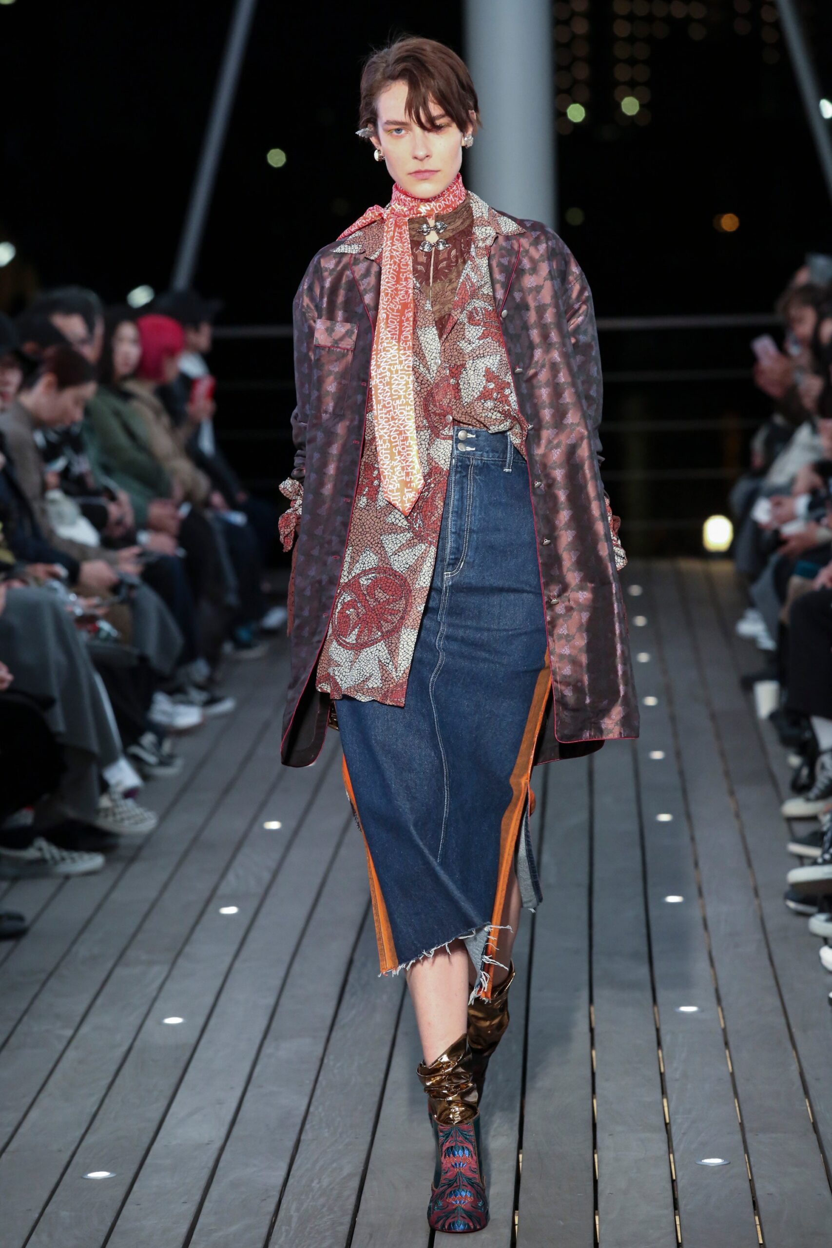 midi denim skirt with printed blouse