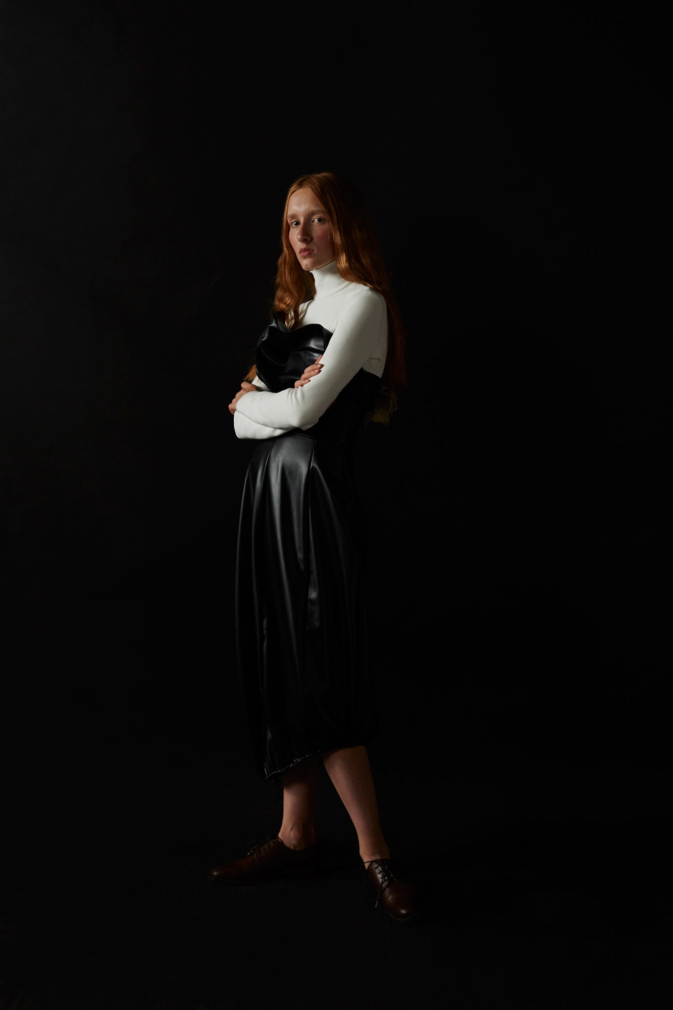 black and white fitted midi dress