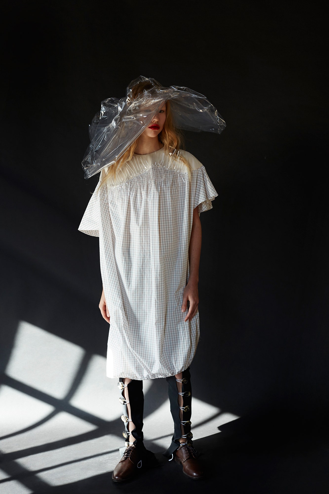 relaxed white midi dress with clear hat