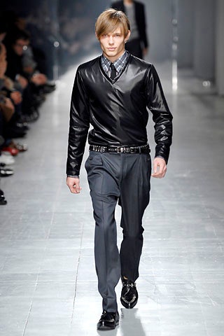 black silk long-sleeve v-neck fitted layered shiny shirt