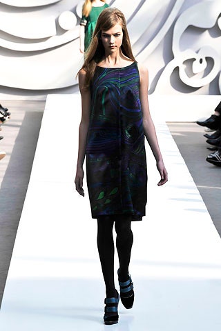 black silk sleeveless printed dress