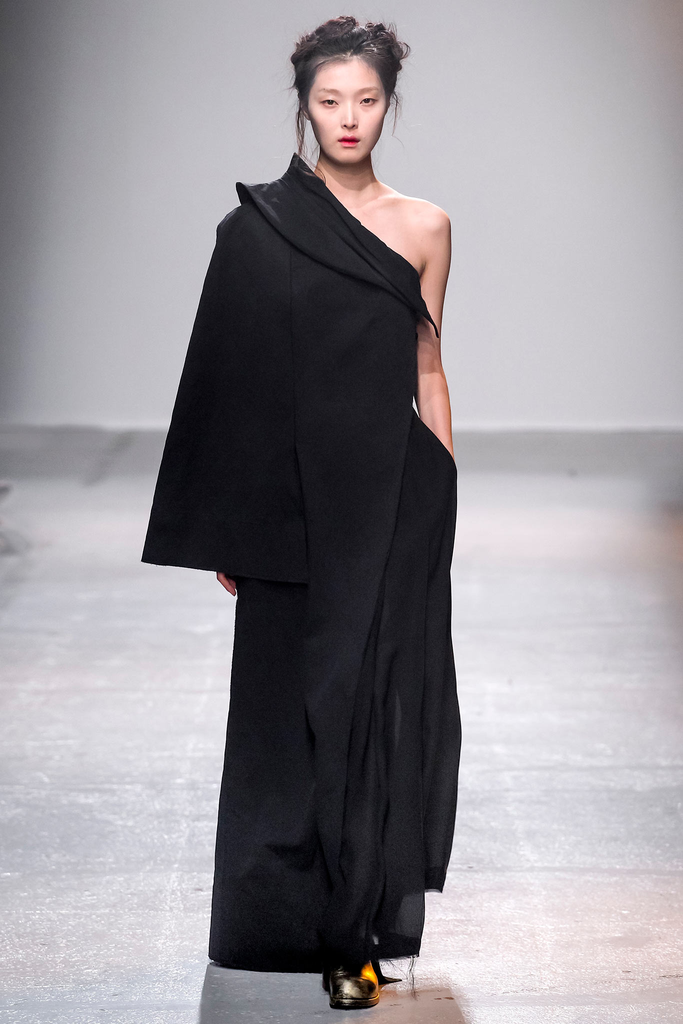 black fitted asymmetric dress