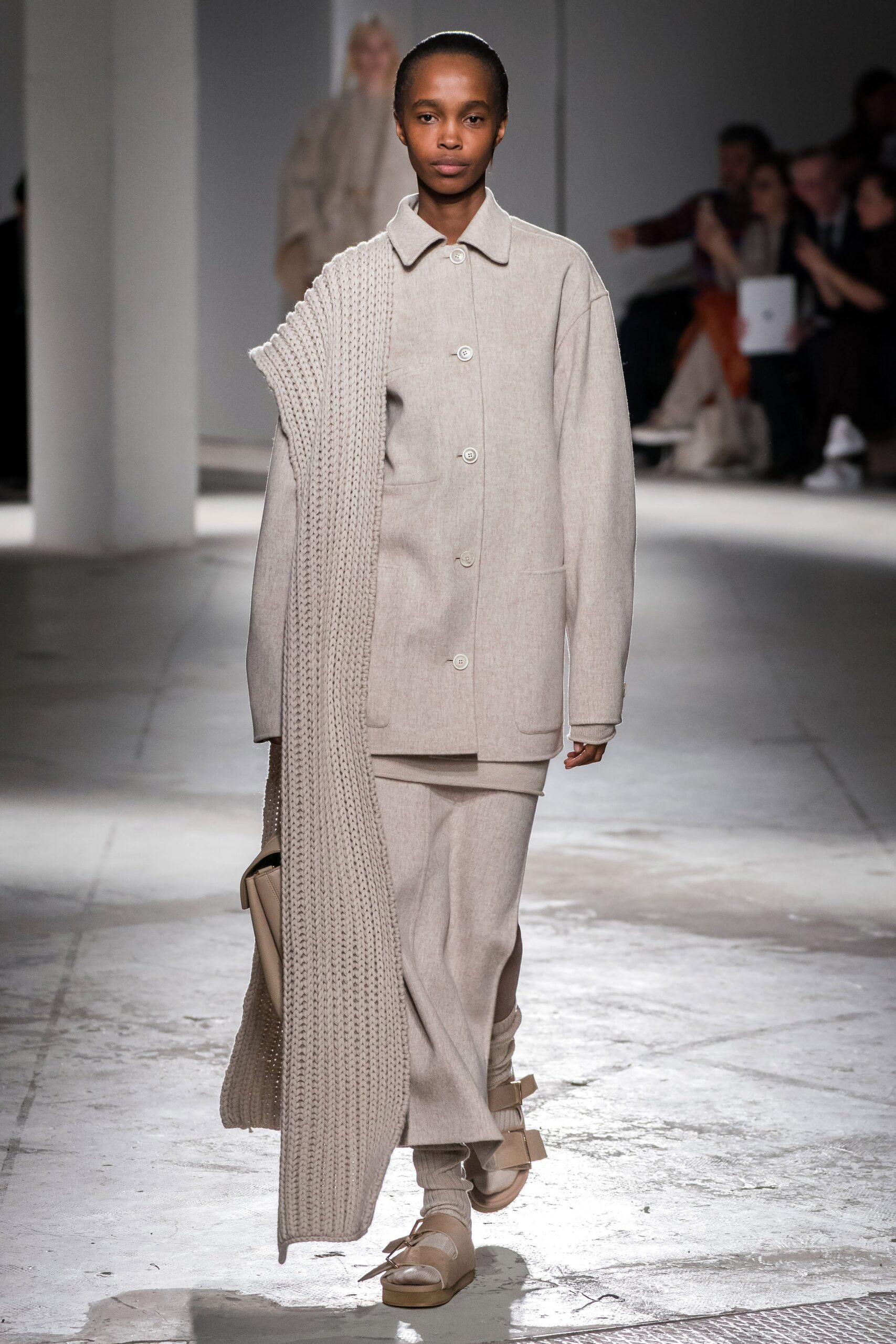 beige cotton long-sleeve collared oversized buttoned jacket