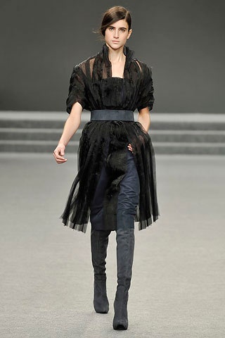 black tulle sleeveless dress