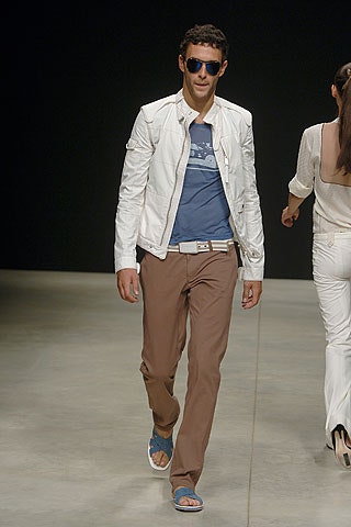 white leather long-sleeve collared fitted zippered jacket