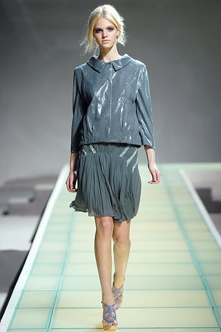 gray vinyl fitted pleated shiny mini skirt