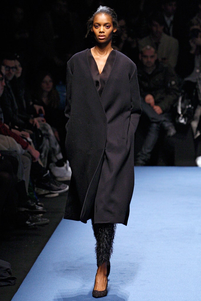 black wool long-sleeve collared relaxed draped midi coat