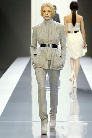 gray wool long-sleeve collared structured pleated zippered blazer