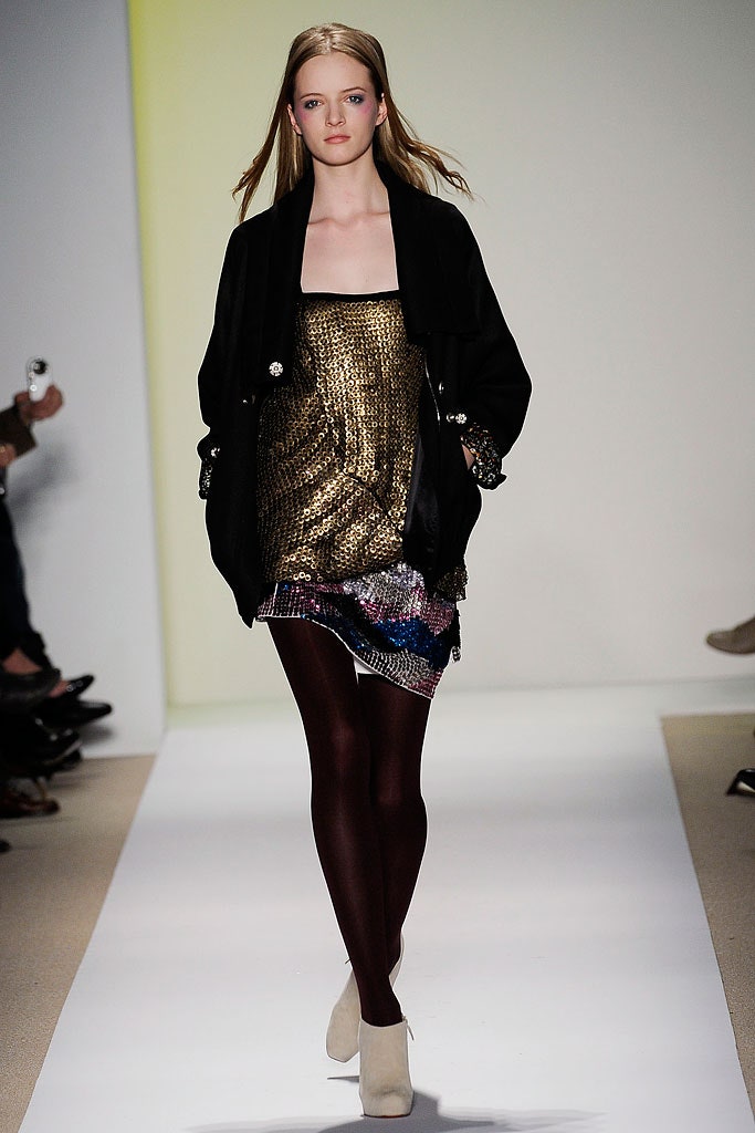 black velvet long-sleeve relaxed buttoned jacket
