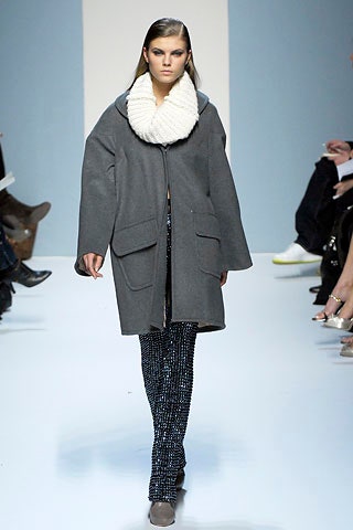 gray wool long-sleeve collared relaxed pockets coat