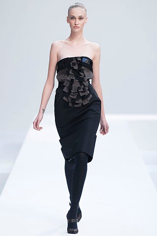 black strapless ruffled dress